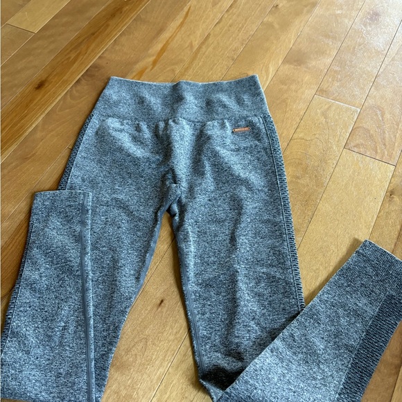 NWOT Sommer Ray leggings.  Very flattering - Picture 1 of 5